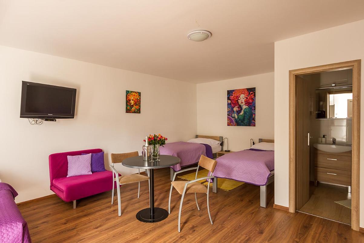 Apartmany Tereza & Free Parking Братислава Экстерьер фото