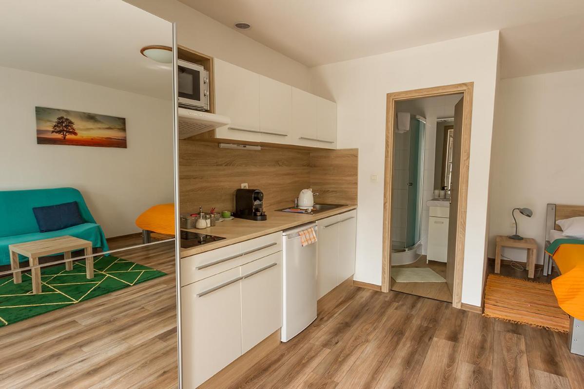 Apartmany Tereza & Free Parking Братислава Экстерьер фото