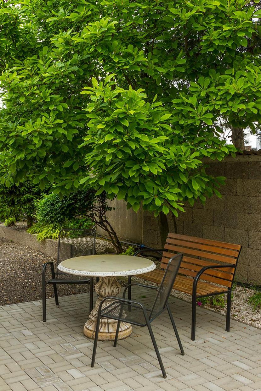 Apartmany Tereza & Free Parking Братислава Экстерьер фото