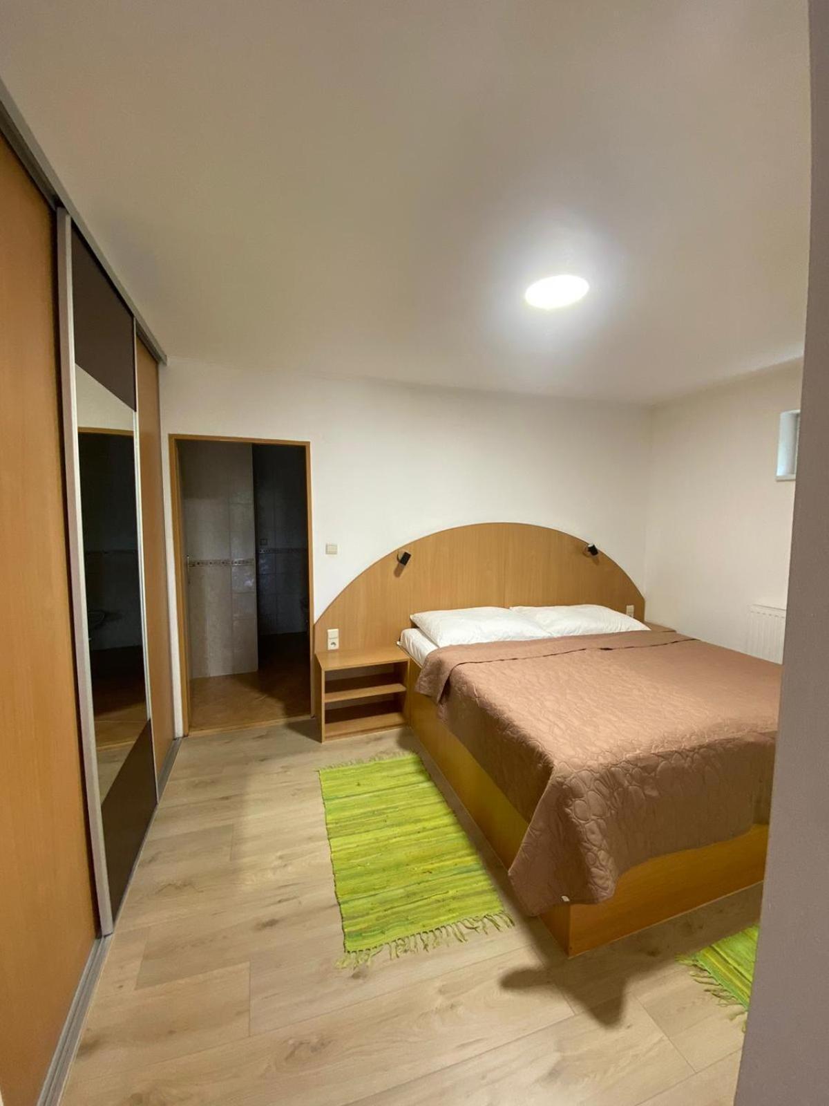 Apartmany Tereza & Free Parking Братислава Экстерьер фото