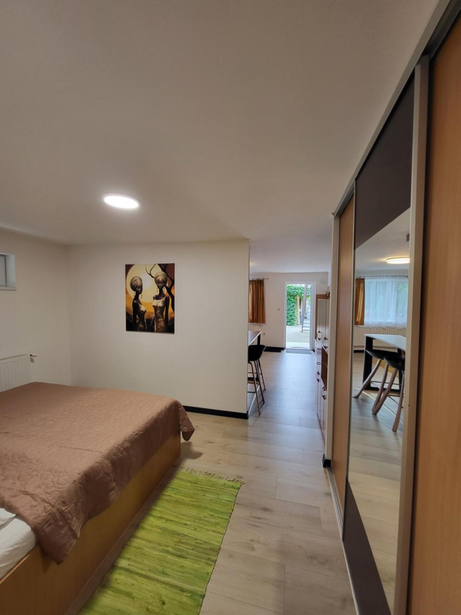 Apartmany Tereza & Free Parking Братислава Экстерьер фото